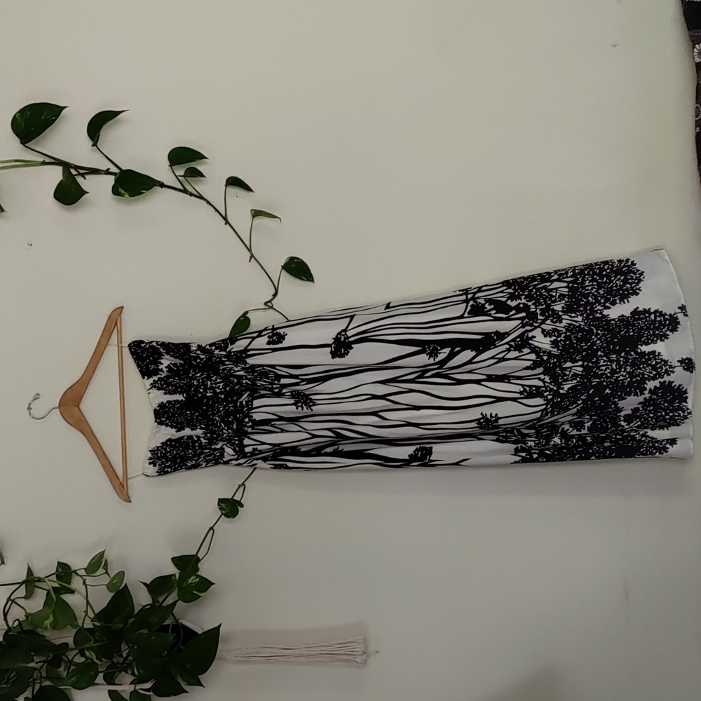 Strapless black and white dress